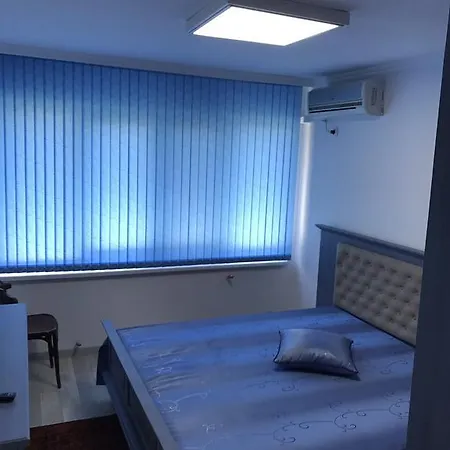 Duni Apartment